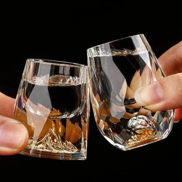 Luxury Lead Free Crystal Glass 24 karat Gold Foil Hand Blown Dimond Cut For Whisky Vodka Glasses Supply