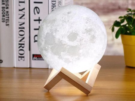 Moon Shape LED Rechargeable Sixteen Colors Table Lamp Supply